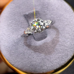 Customized White Diamond Jewelry Ring
