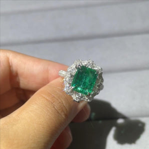 Customized Emerald Jewelry Rings