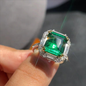 Customized Emerald Jewelry Ring