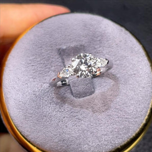 Customized White Diamond Jewelry Ring