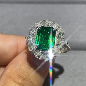Customized Emerald Jewelry Rings