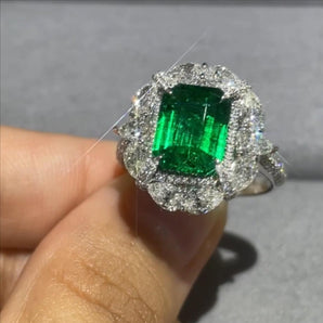 Customized Emerald Jewelry Rings